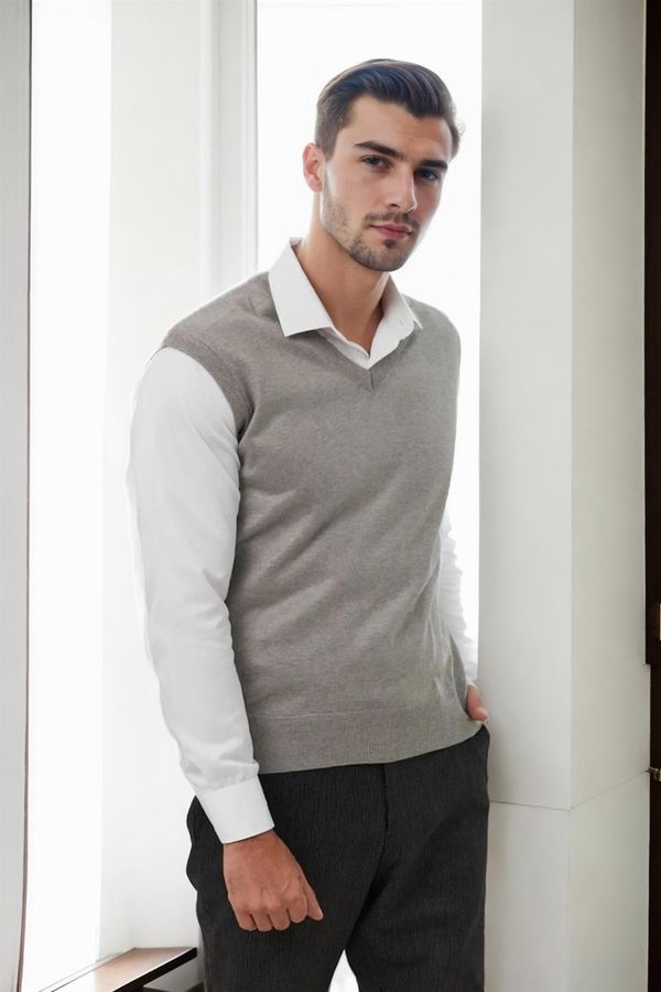 dewberry 90829 Dewberry V Neck Sleeveless Knit Mens Sweater-LIGHT GREY