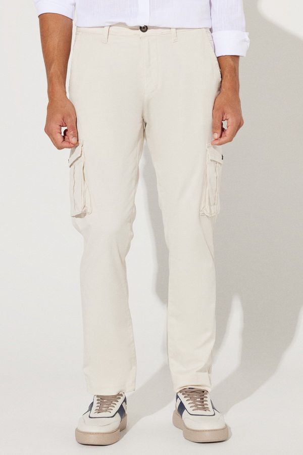 AC&Co / Altınyıldız Classics AC&Co / Altınyıldız Classics Men's Beige Slim Fit Slim Fit Cargo Pocket Cotton Flexible Trousers.