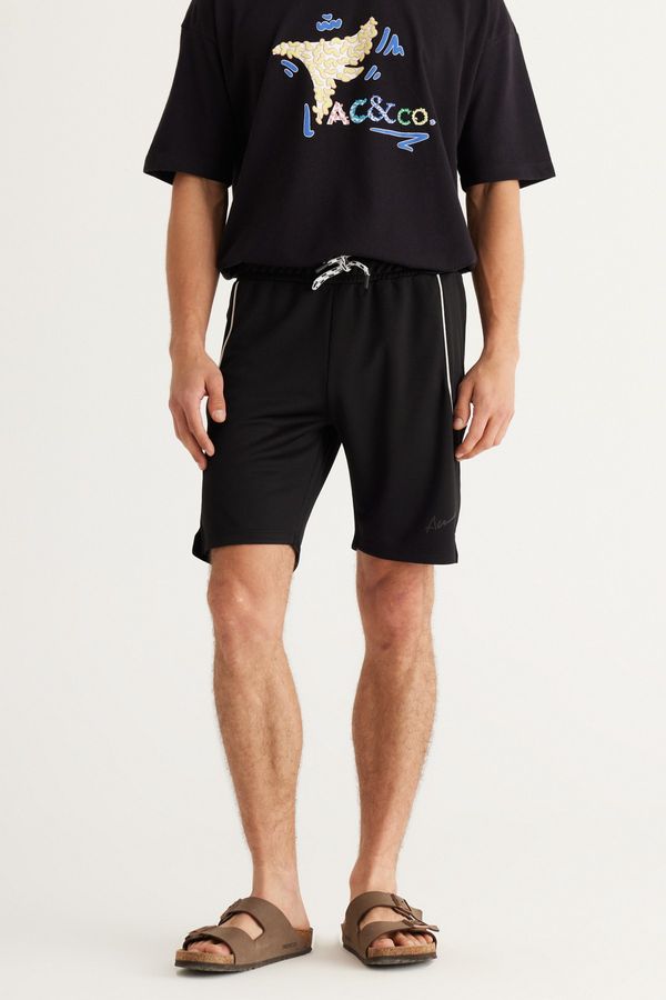 AC&Co / Altınyıldız Classics AC&Co / Altınyıldız Classics Men's Black Standard Fit Normal Cut. Comfortable Knitted Shorts.
