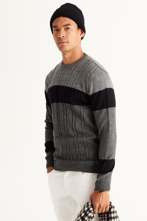 AC&Co / Altınyıldız Classics AC&Co / Altınyıldız Classics Men's Grey-anthracite Standard Fit Normal Cut Crew Neck Colorblok Patterned Knitwear Sweater.