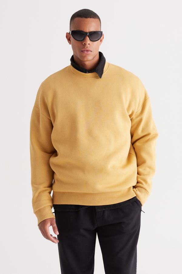 AC&Co / Altınyıldız Classics AC&Co / Altınyıldız Classics Men's Mustard Oversize Fit Wide Cut Cotton Fleece Inner 3 Thread Crew Neck Sweatshirt