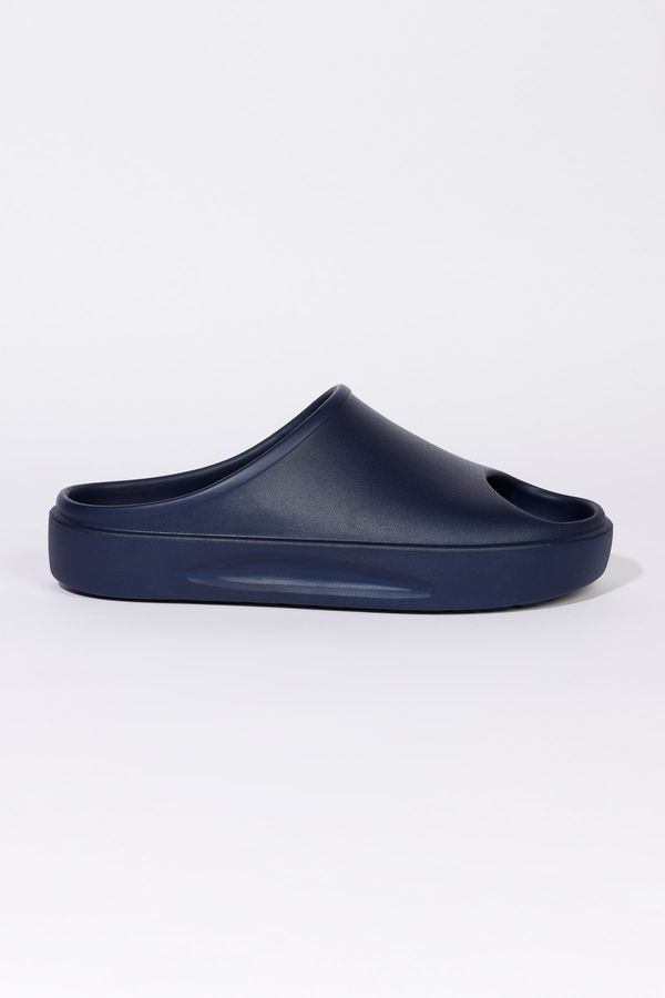AC&Co / Altınyıldız Classics AC&Co / Altınyıldız Classics Men's Navy Blue Flexible Comfortable Sole Patterned Slippers