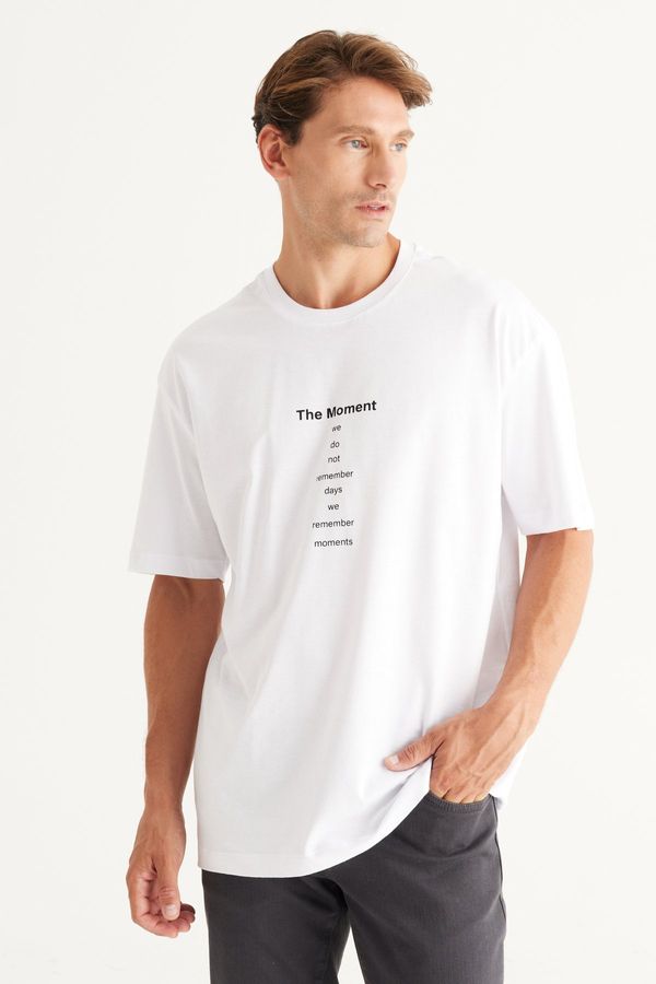 AC&Co / Altınyıldız Classics AC&Co / Altınyıldız Classics Men's Off-White Long Fit Slim Fit Crew Neck 100% Cotton Printed T-Shirt.