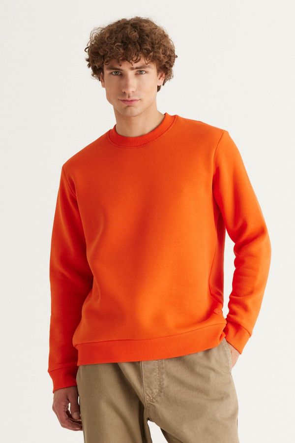 AC&Co / Altınyıldız Classics AC&Co / Altınyıldız Classics Men's Orange Standard Fit Normal Cut Inner Fleece 3 Threads Crew Neck Cotton Sweatshirt.