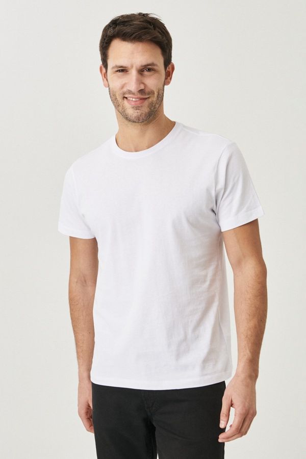 AC&Co / Altınyıldız Classics AC&Co / Altınyıldız Classics Men's White 100% Cotton Slim Fit Slim Fit Crew Neck T-Shirt