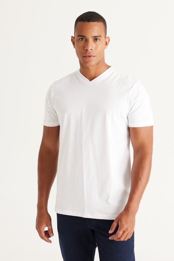 AC&Co / Altınyıldız Classics AC&Co / Altınyıldız Classics Men's White 100% Cotton Slim Fit Slim Fit V-neck Short Sleeved T-Shirt.