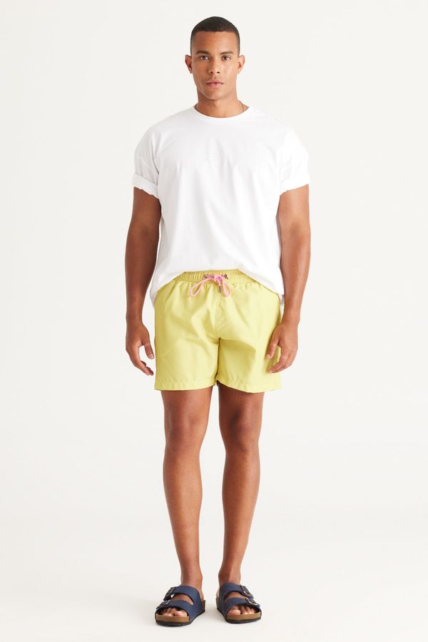AC&Co / Altınyıldız Classics AC&Co / Altınyıldız Classics Men's Yellow Standard Fit Regular Cut Quick Dry Side Pockets Patterned Swimwear.