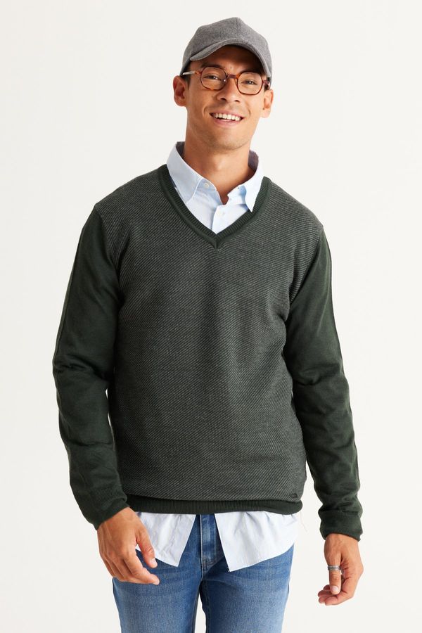 ALTINYILDIZ CLASSICS ALTINYILDIZ CLASSICS Men's Green-Grey Standard Fit Regular Fit V Neck Knitwear Sweater