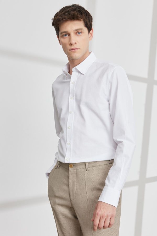 ALTINYILDIZ CLASSICS ALTINYILDIZ CLASSICS Men's White Slim Fit Slim Fit Hidden Button Collar Cotton Dobby Shirt.