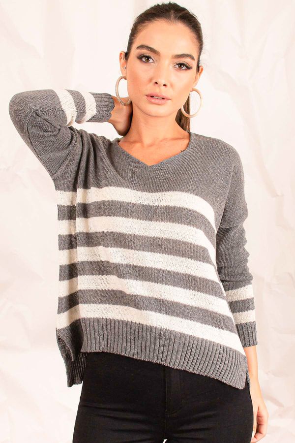 armonika armonika Women's Gray V-Neck Striped Sweater Short In The Front