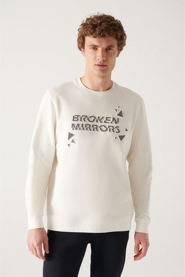Avva Avva Men's White Crew Neck 3 Thread Fleece Inside Reflective Standard Fit Regular Cut Sweatshirt