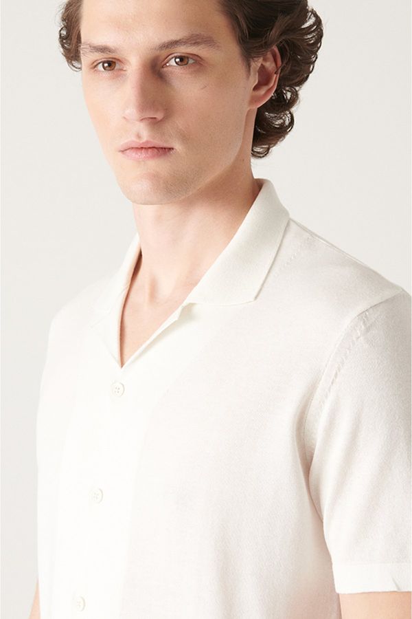 Avva Avva Men's White Cuban Collar Buttoned Regular Fit Knitwear T-shirt