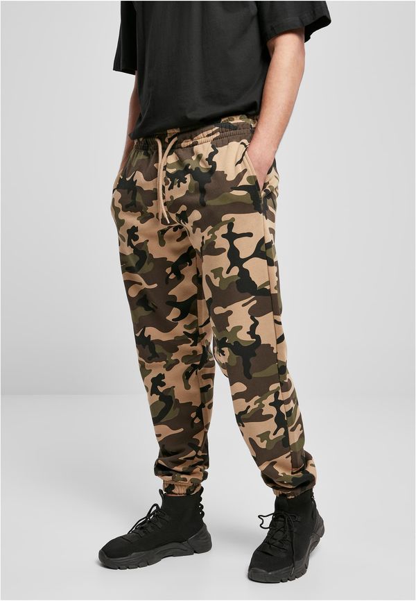 Urban Classics Basic Camo Sweatpants 2.0 woodcamo