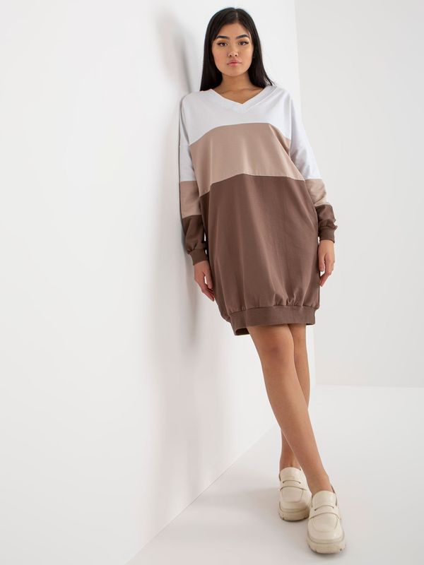 Fashionhunters Basic white-brown dress with pockets from RUE PARIS