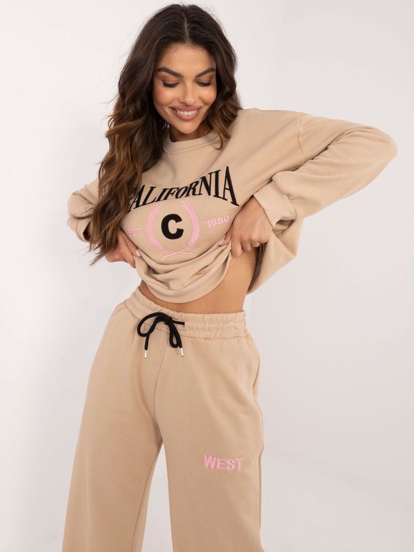 Fashionhunters Beige tracksuit with straight trousers