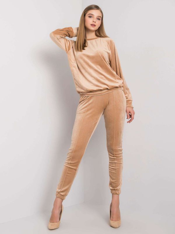 Fashionhunters Beige two-piece velour set