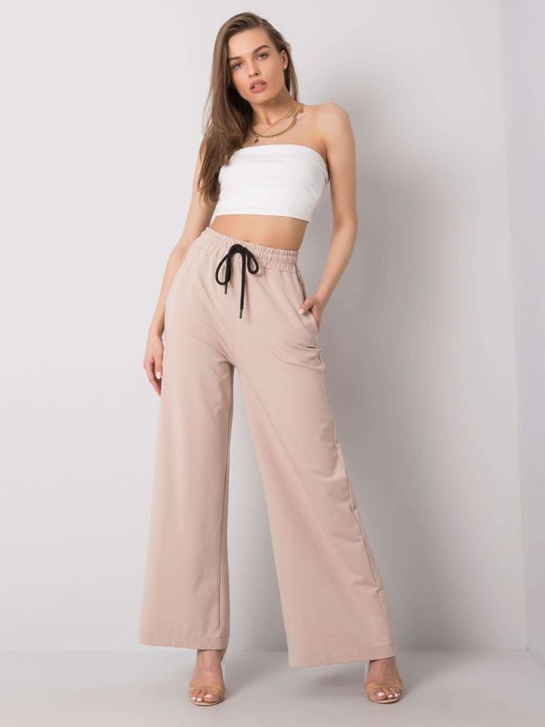 Fashionhunters Beige wide sweatpants