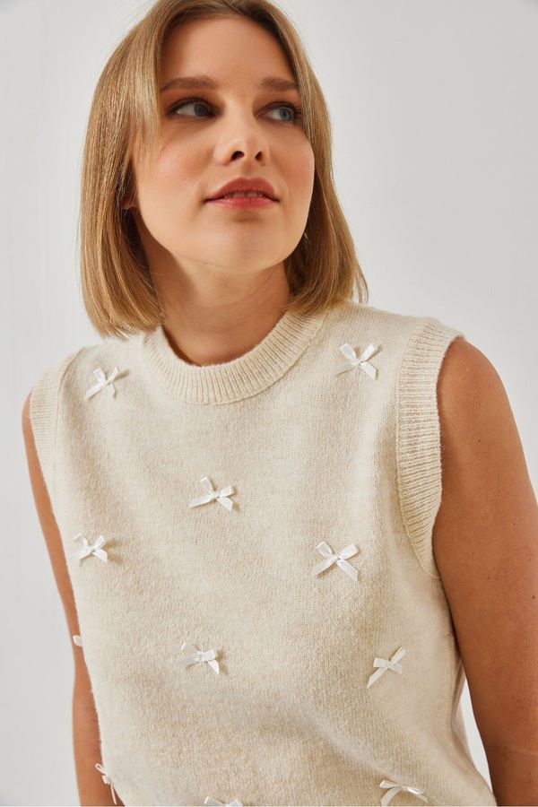 Bianco Lucci Bianco Lucci Women's Bow Sweater