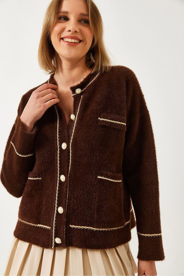 Bianco Lucci Bianco Lucci Women's Double Pocket Buttoned Soft Knitwear Cardigan 24101