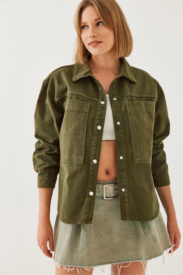 Bianco Lucci Bianco Lucci Women's Double Pocket Embroidered Gabardine Shirt 4462