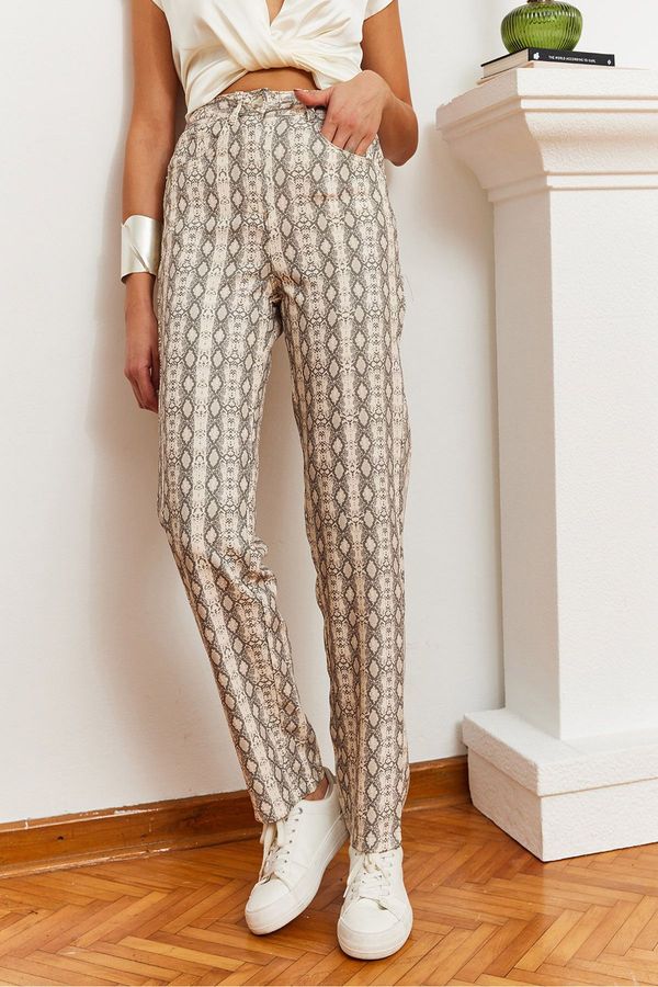 Bianco Lucci Bianco Lucci Women's High Waist Patterned Denim Pants MBMS032