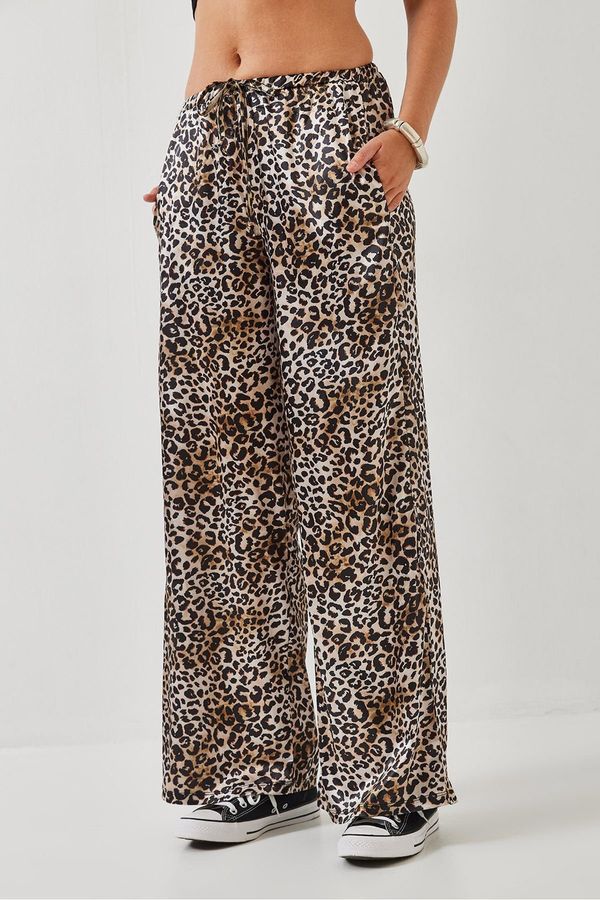 Bianco Lucci Bianco Lucci Women's Leopard Print Elastic Waist Trousers