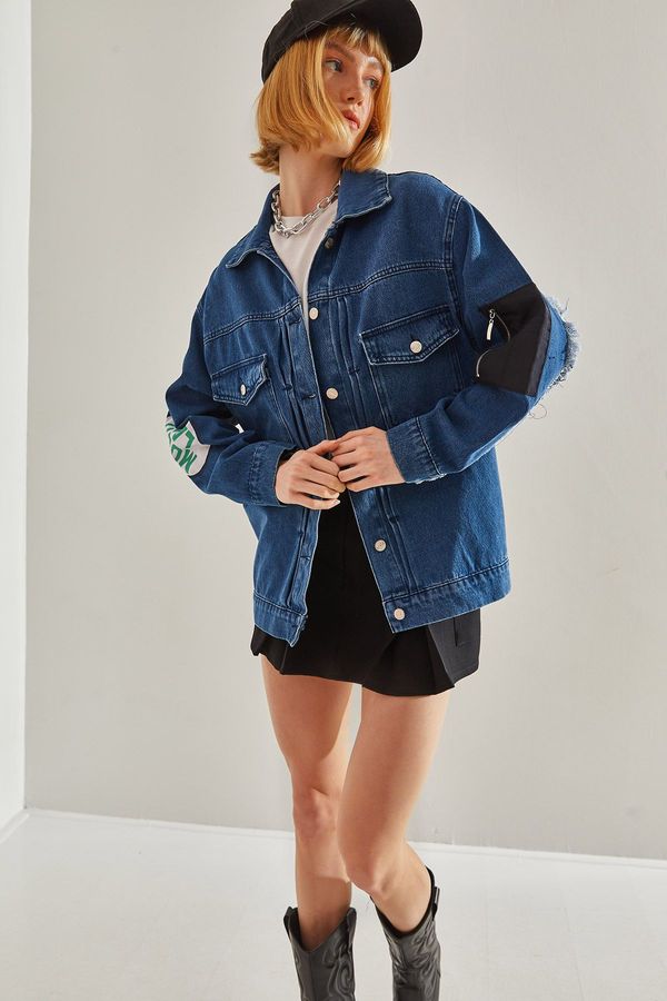 Bianco Lucci Bianco Lucci Women's Memory Back Garni Detail Denim Jacket