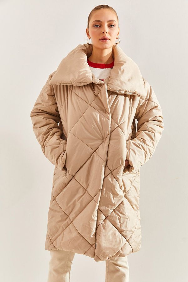 Bianco Lucci Bianco Lucci Women's Metal Buttoned Diamond Patterned Oversize Puffer Coat