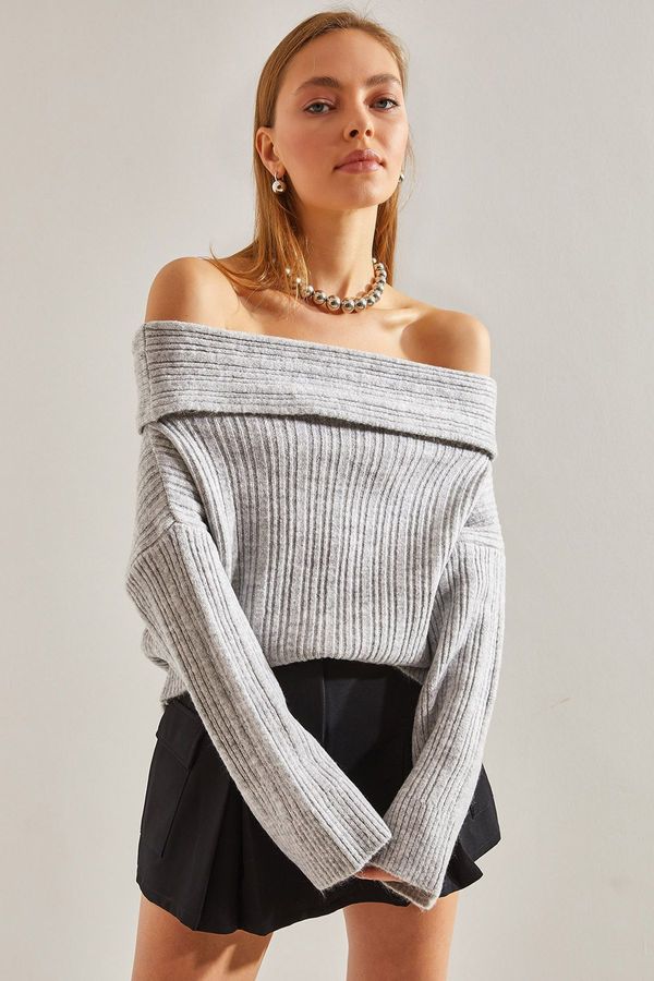 Bianco Lucci Bianco Lucci Women's Ruffle Collar Sweater