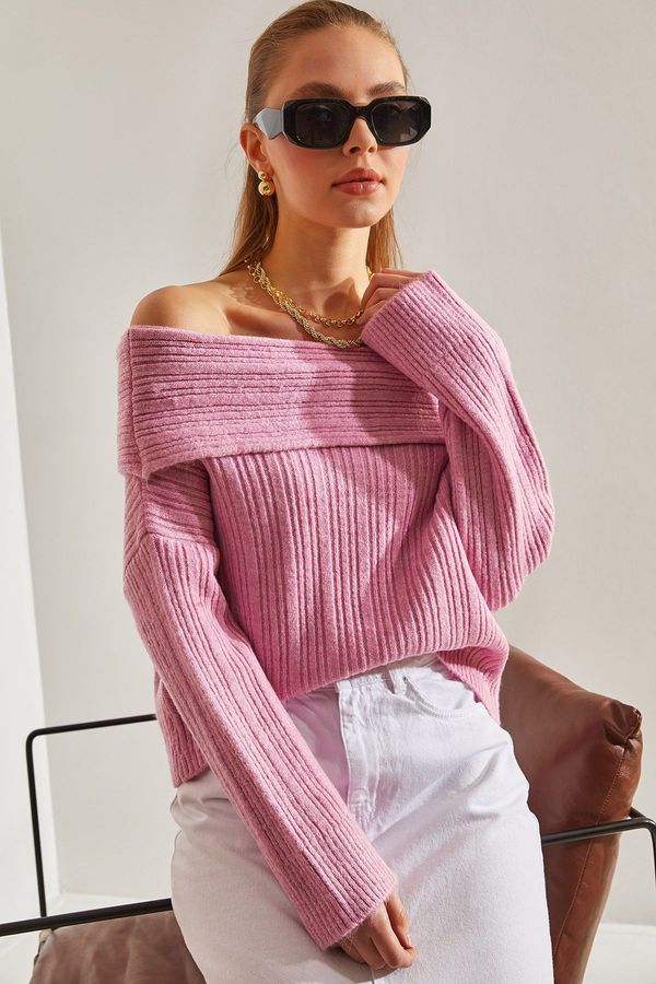 Bianco Lucci Bianco Lucci Women's Ruffle Collar Sweater