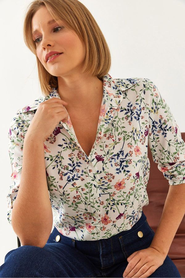 Bianco Lucci Bianco Lucci Women's Sleeve Fold Floral Patterned Shirt