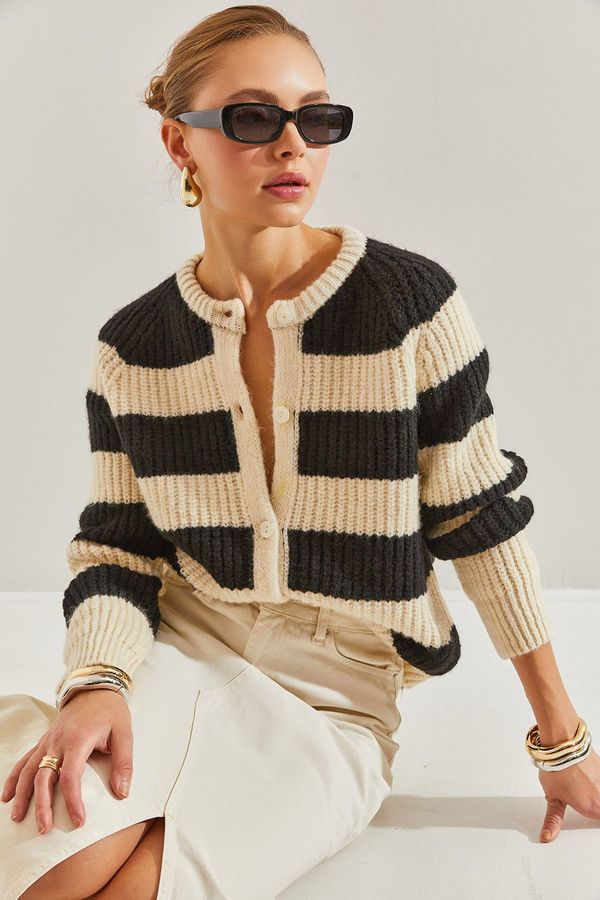 Bianco Lucci Bianco Lucci Women's Striped Buttoned Knitwear Cardigan