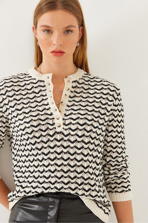 Bianco Lucci Bianco Lucci Women's Striped Plaid Knitwear Sweater