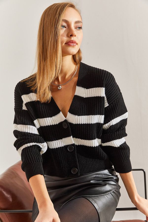 Bianco Lucci Bianco Lucci Women's Three-Button Striped Knitwear Cardigan