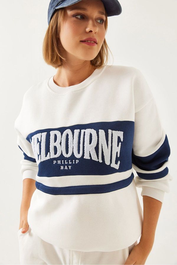 Bianco Lucci Bianco Lucci Women's Three Thread Raised Printed Sweatshirt Mb-3995