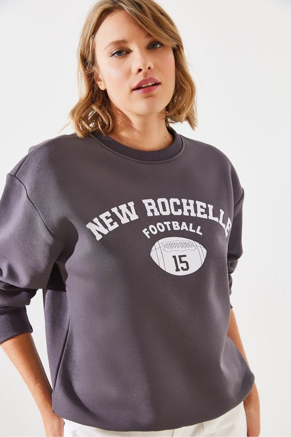 Bianco Lucci Bianco Lucci Women's Triple Thread Raised Rochelle Text Printed Sweatshirt MBHS001