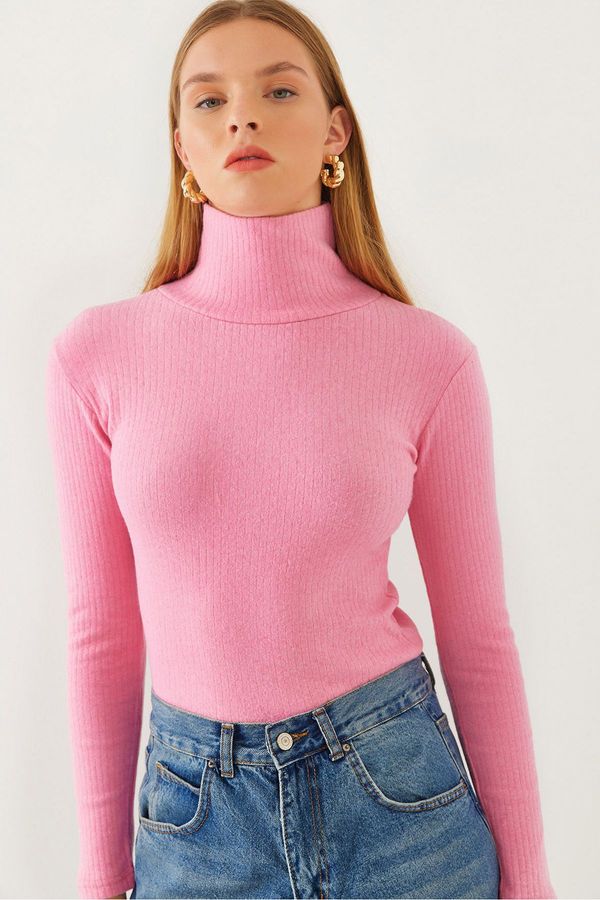 Bianco Lucci Bianco Lucci Women's Turtleneck Report Basic Blouse 0009