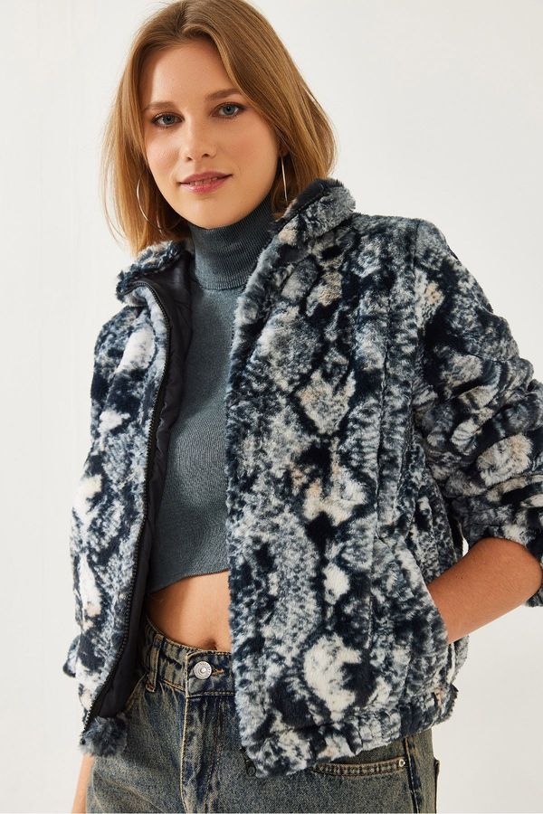 Bianco Lucci Bianco Lucci Women's Turtleneck Zippered Plush Coat 3108