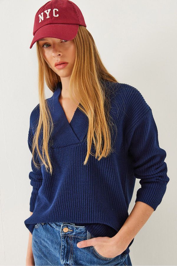 Bianco Lucci Bianco Lucci Women's V Neck Knitted Sweater