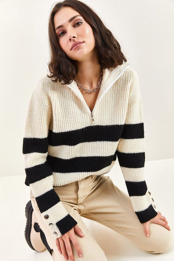 Bianco Lucci Bianco Lucci Women's Zippered Turtleneck Thick Striped Knitwear Sweater with Buttons on the Sleeves.