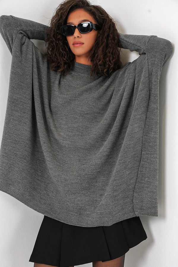 Bigdart Bigdart 15783 Slit Poncho Sweater - Light Grey