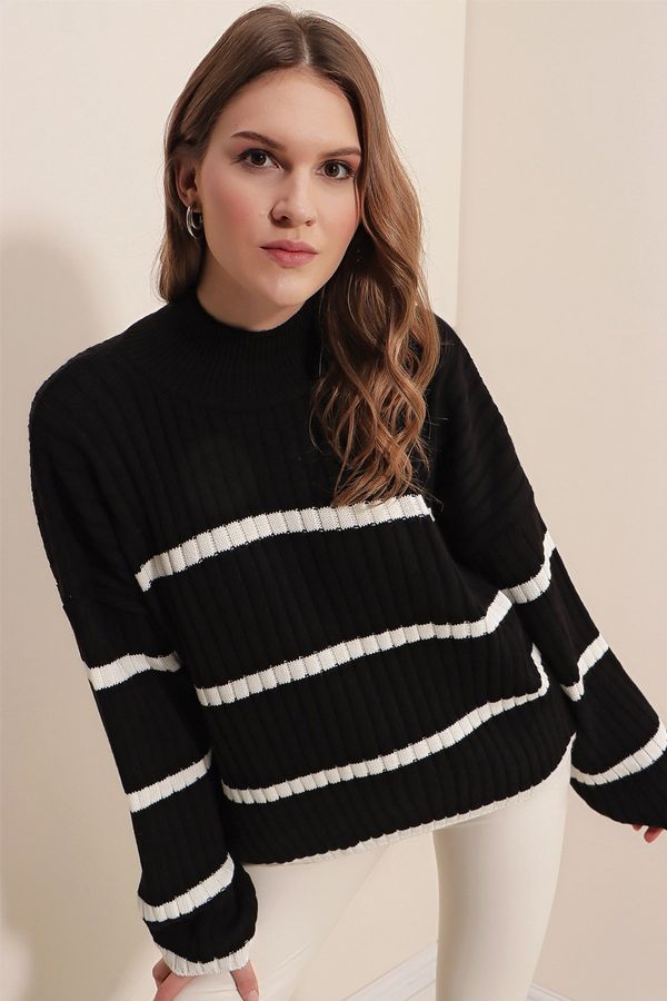 Bigdart Bigdart 15804 Striped Oversize Turtleneck Sweater - Black