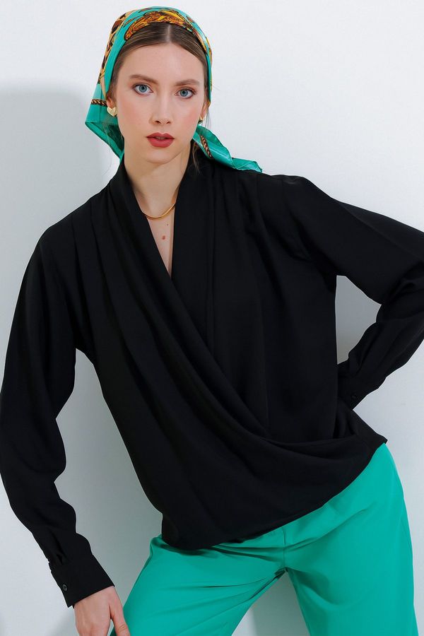 Bigdart Bigdart Women's Black Double Breasted Collar Flowing Satin Blouse 0492