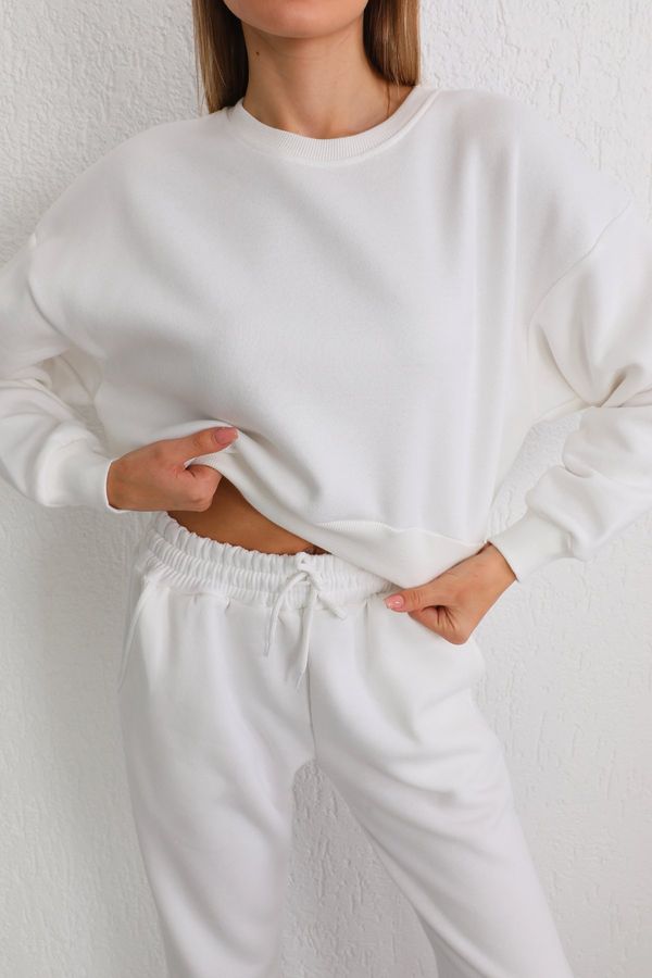 BİKELİFE BİKELİFE Women's White Oversize Crop Sweatshirt