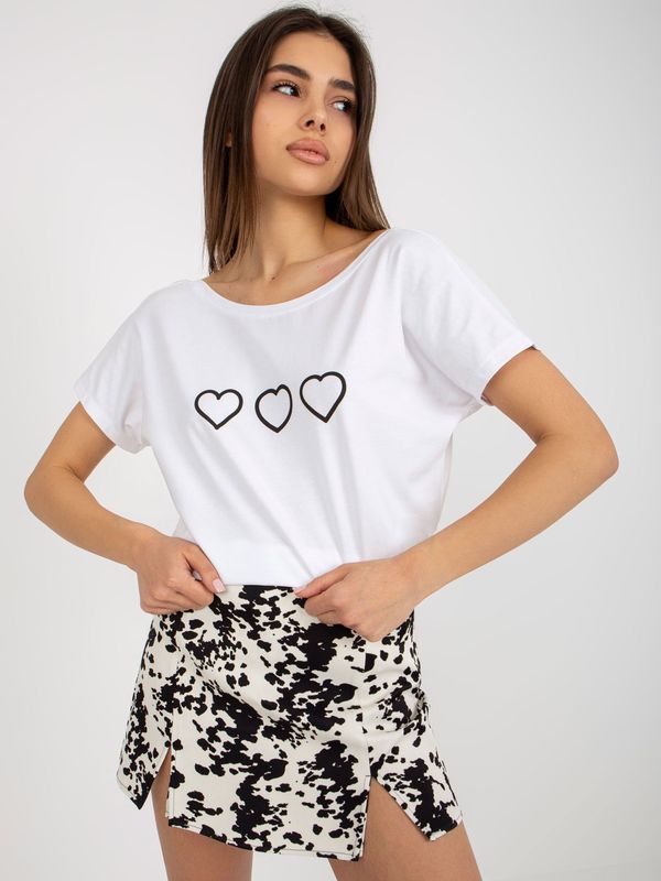 Fashionhunters Black and white women's T-shirt with print Amor RUE PARIS