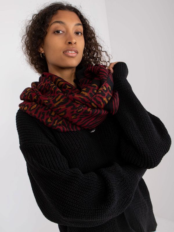 Fashionhunters Black-brown scarf with animal patterns