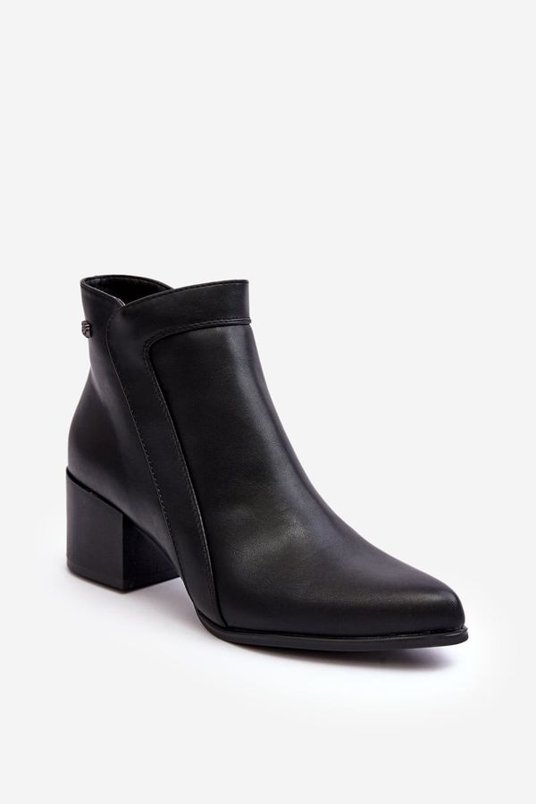 Kesi Black Cidi leather ankle boots with low heels