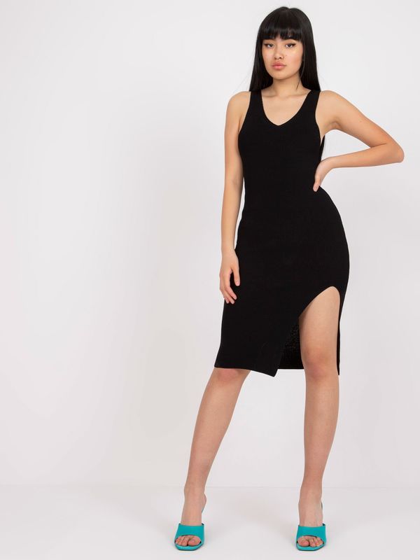 Fashionhunters Black dress on wide shoulder straps OCH BELLA