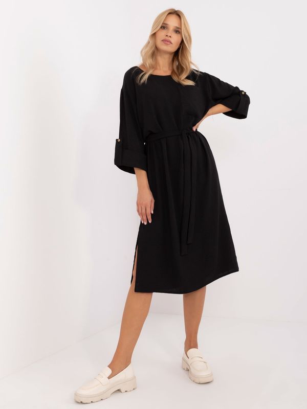 Fashionhunters Black loose casual dress with belt