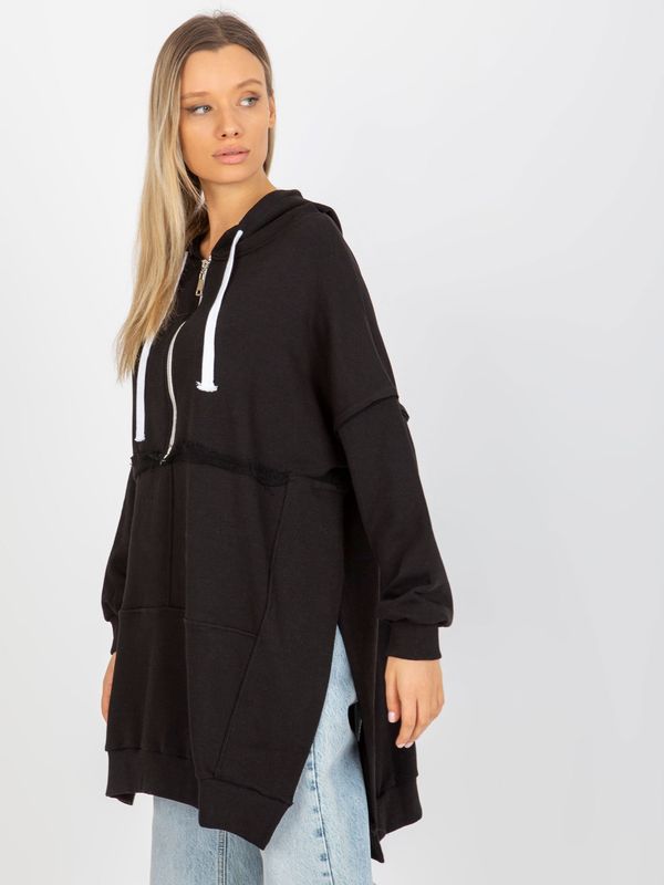 Fashionhunters Black oversized long hoodie with slits